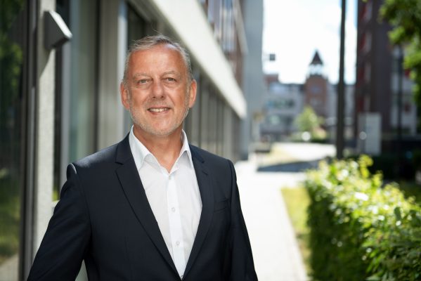 ARGE PI - Andreas Rupp erläutert Prozesskette aus Planung, Zeichnung, Präsentation und Bestellung